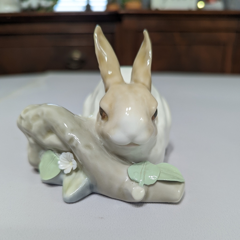 Lladro porcelain rabbit